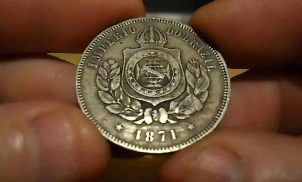 moedas com V