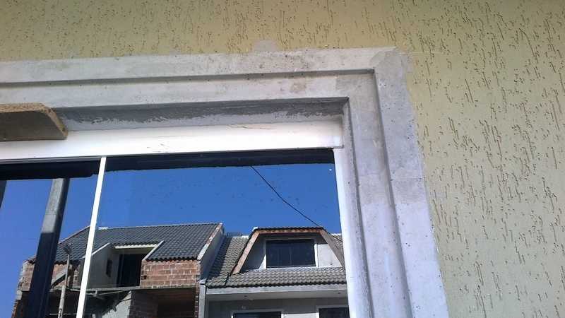 moldura de janela de isopor