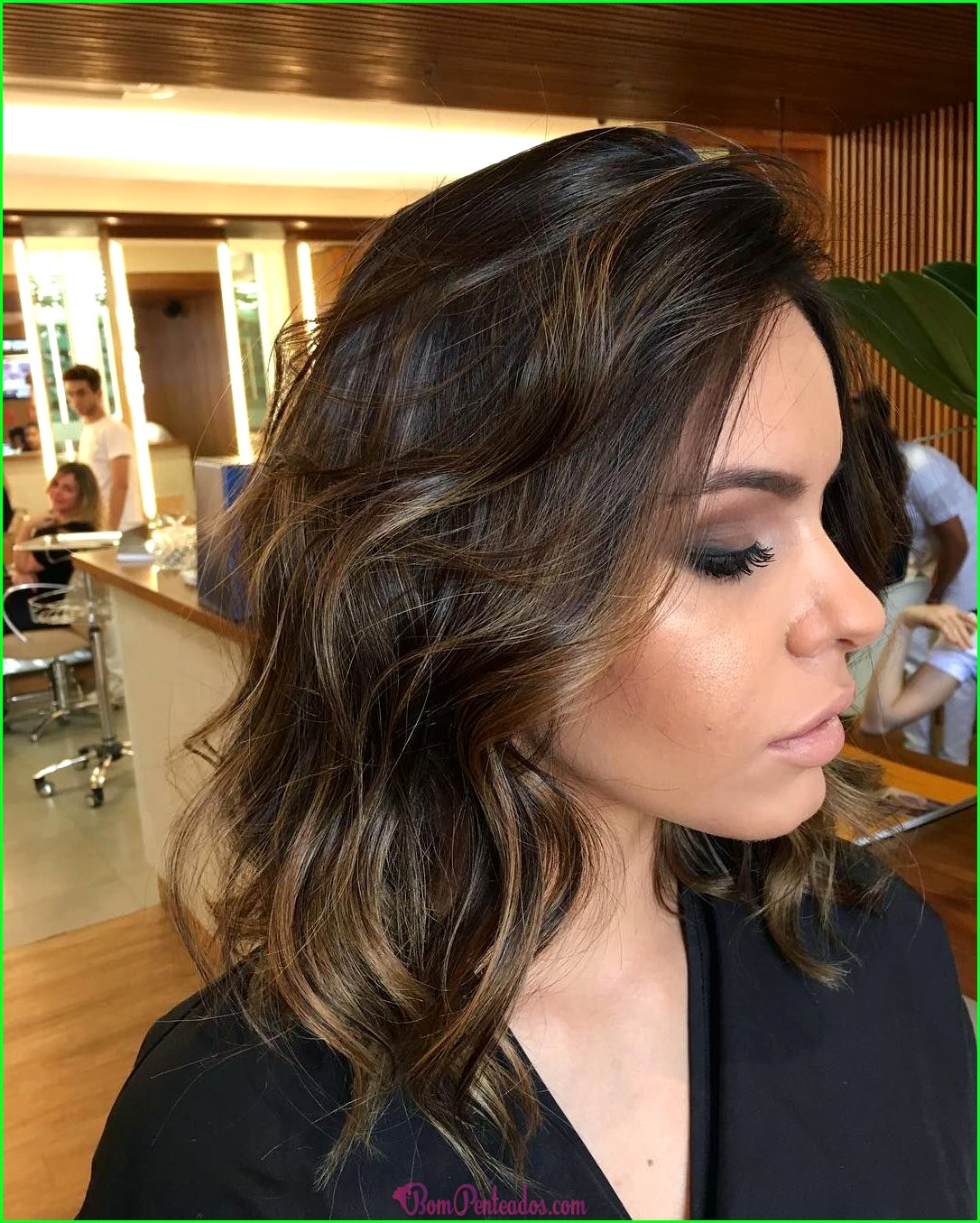 cabelo morena iluminada liso 2026