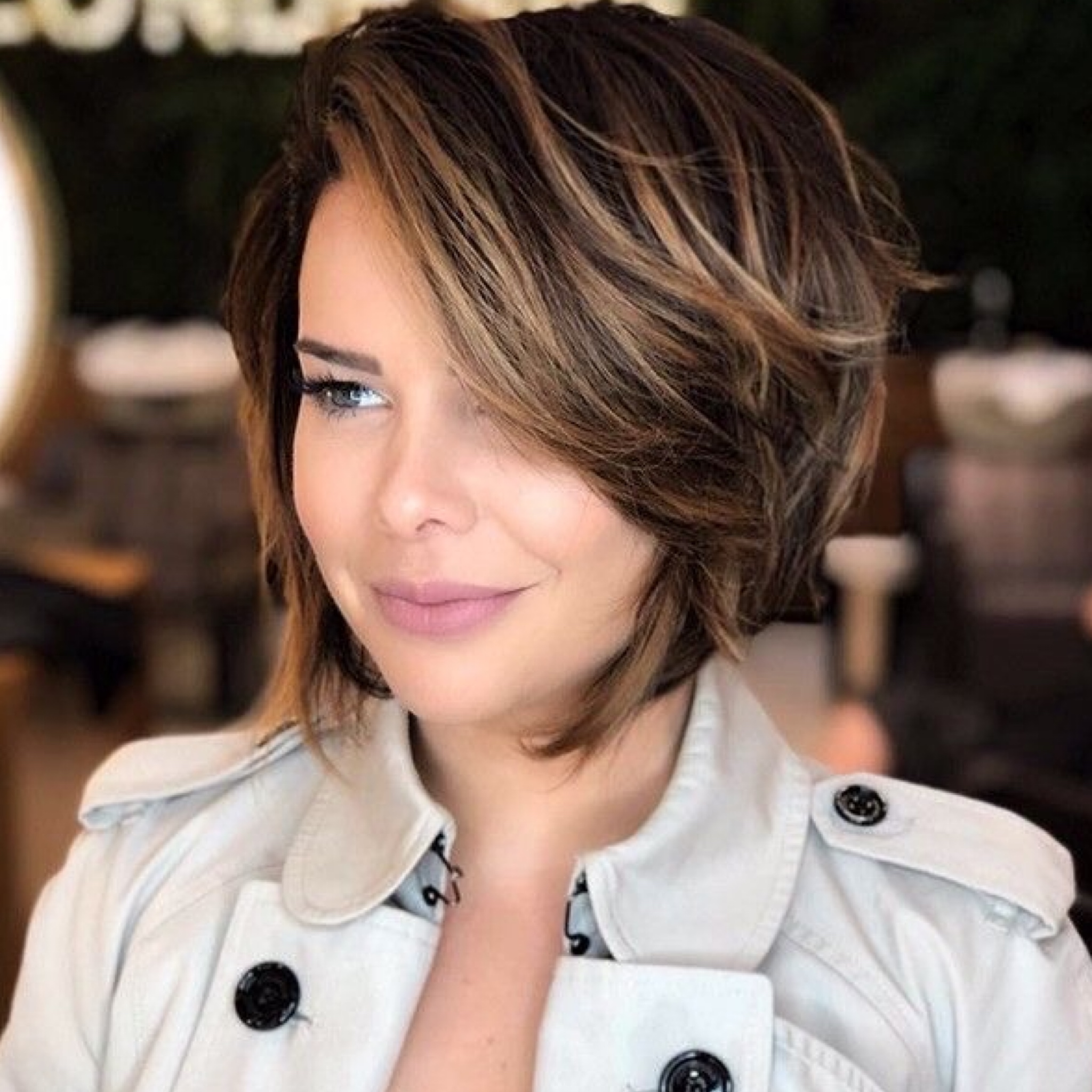 corte chanel morena iluminada liso