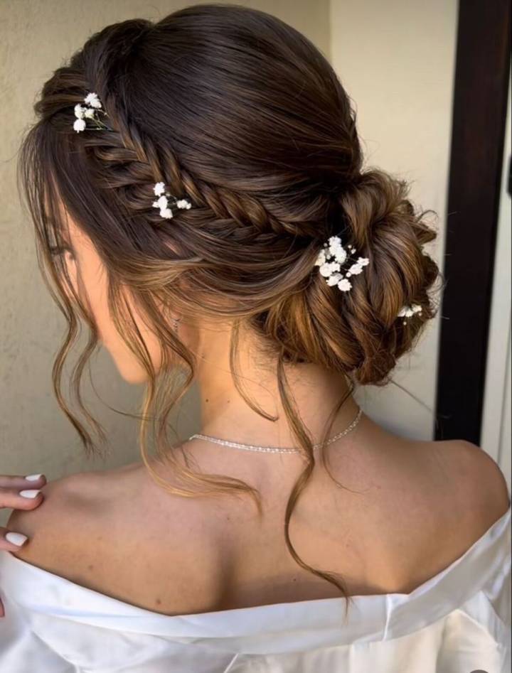 penteado para casamento cacheado
