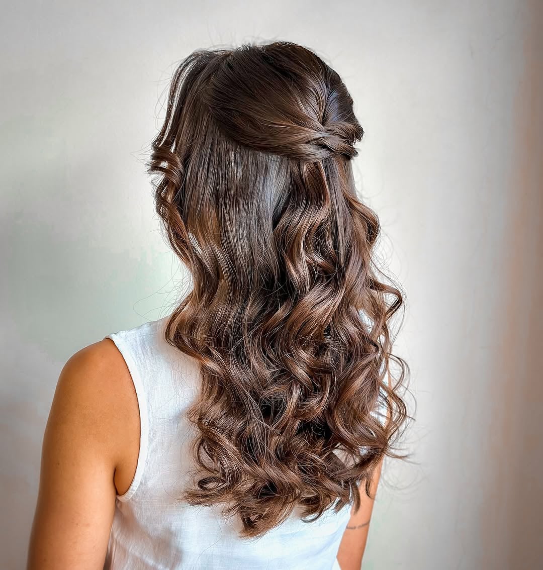 penteado para madrinha elegante