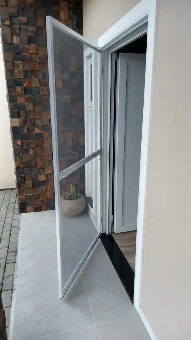 porta mosquiteira