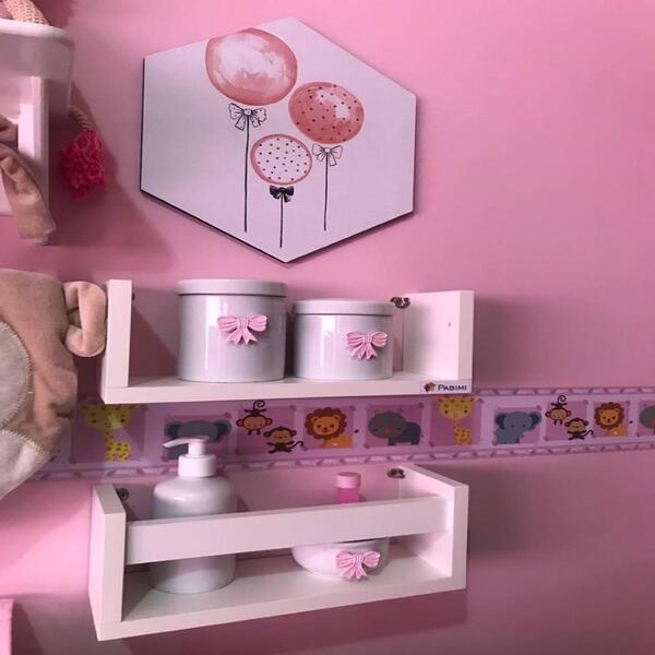 prateleira para quarto de menina