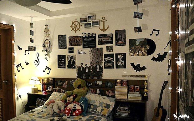 quarto anos 80 simples