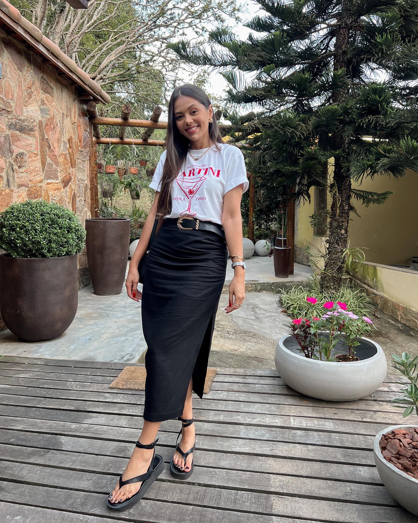 looks com saia transpassada midi