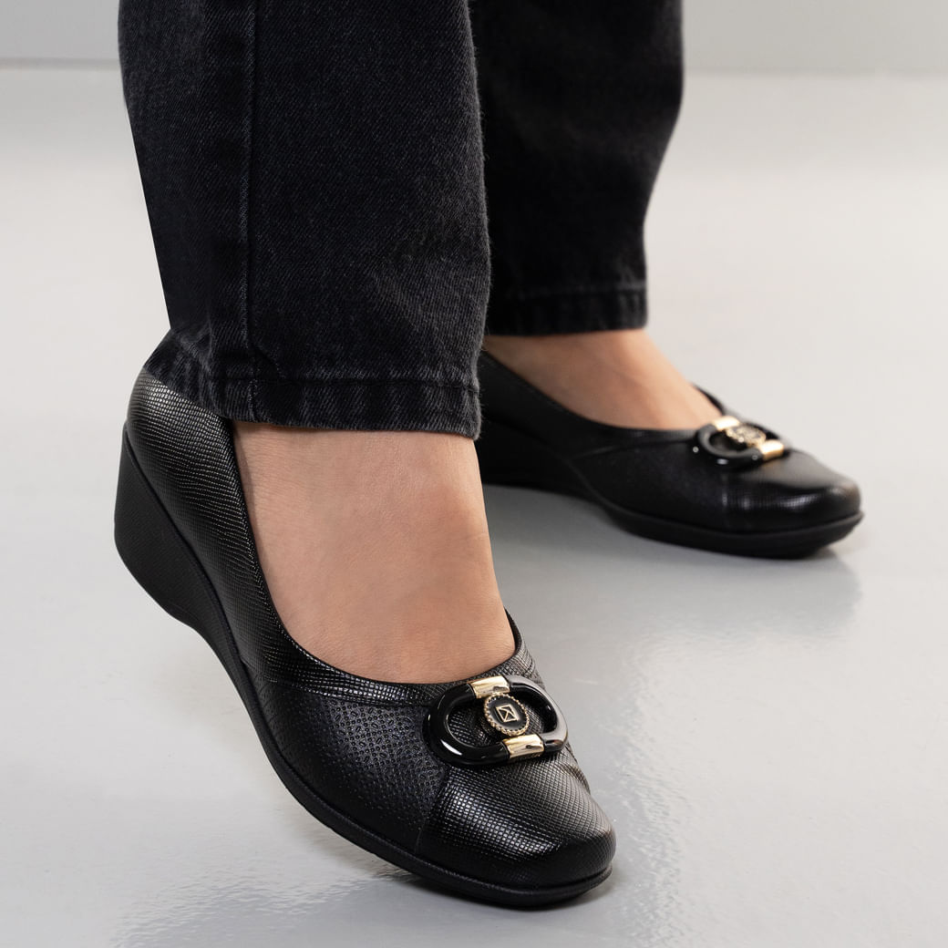 looks com sapato Piccadilly