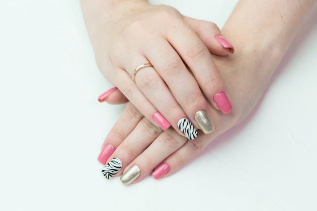 unhas decoradas fáceis