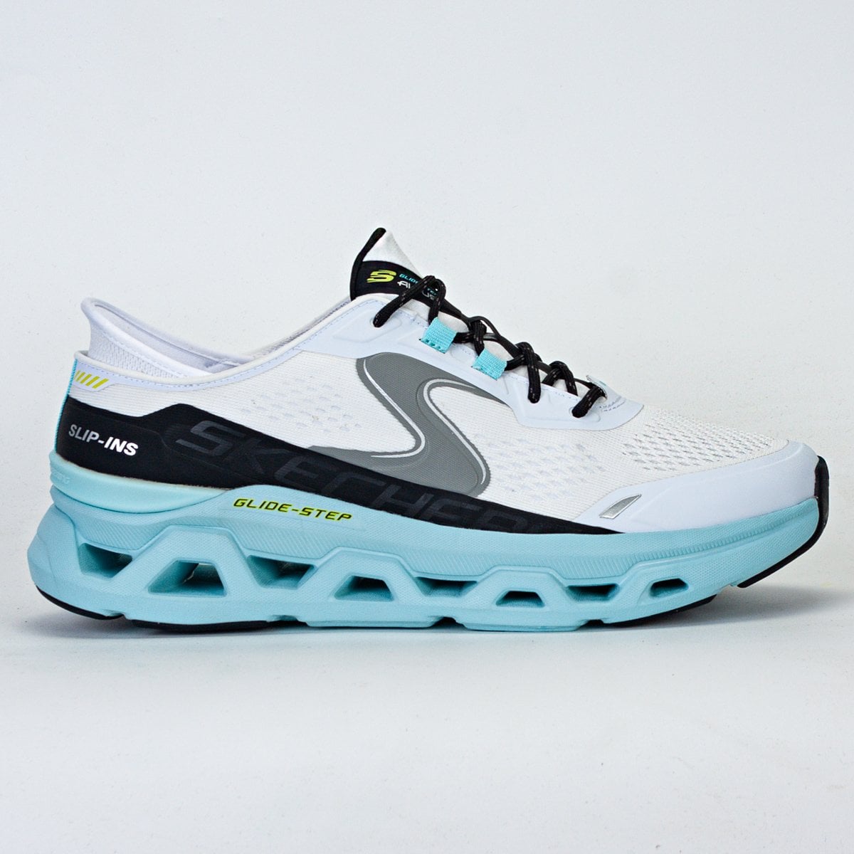 skechers glide step outfits