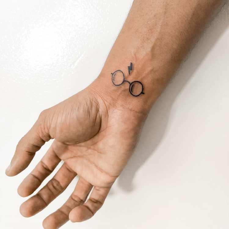 tatuagem de símbolo masculino
