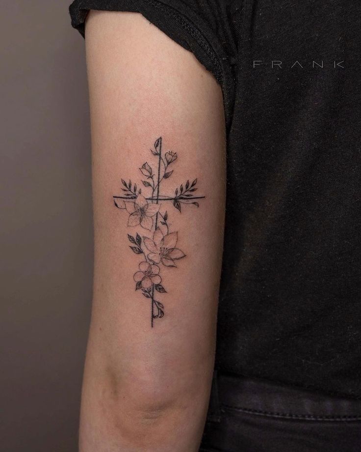 tatuagem tríceps feminina