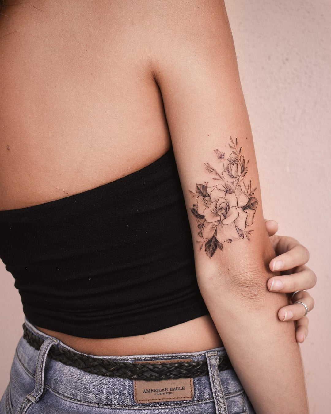 tatuagem escrita braço