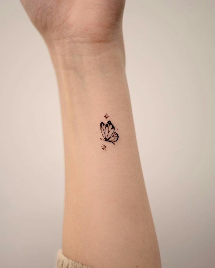 tatuagem preto e branco braço