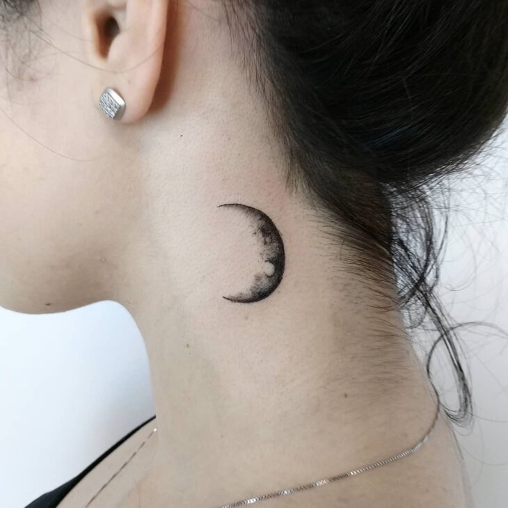 ideias tatuagem pescoço escrita