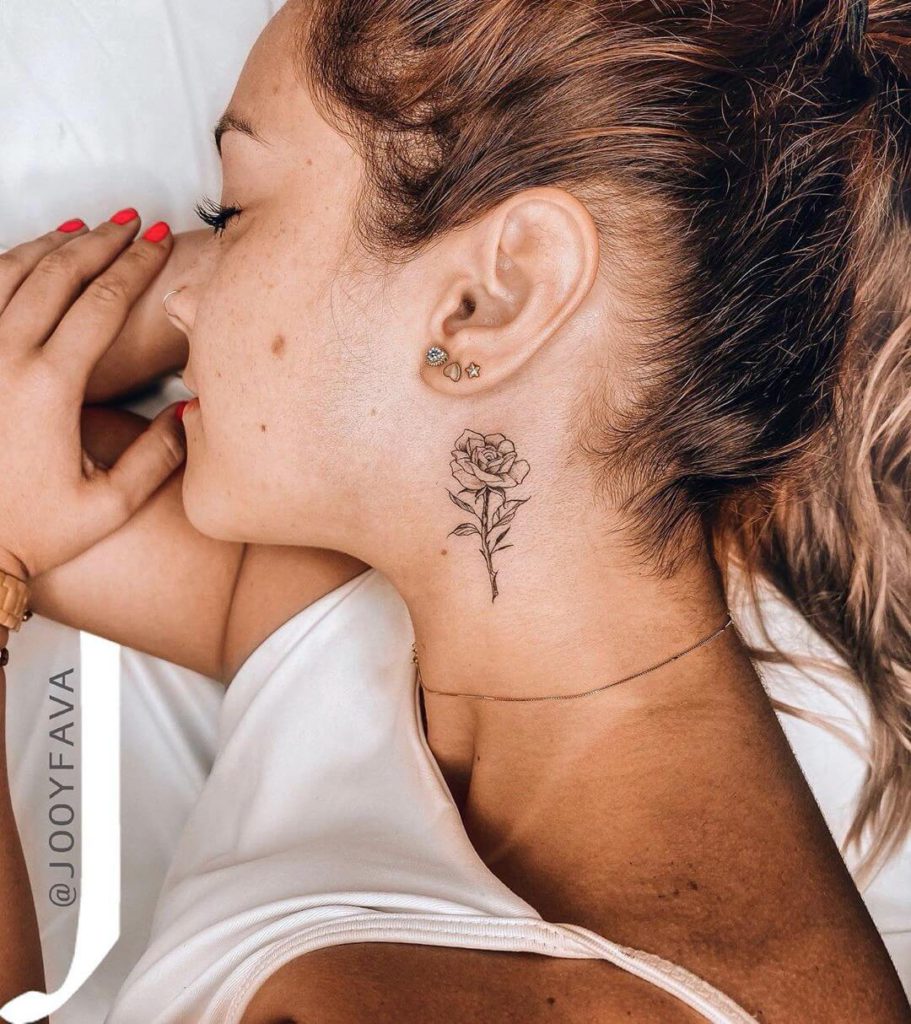 tatuagem silhueta mãe filhos balanço