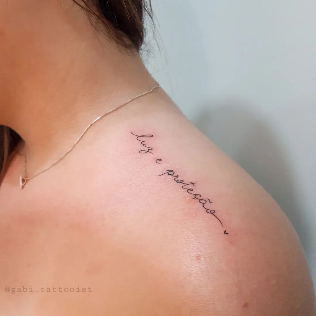 tatuagem braço ombro