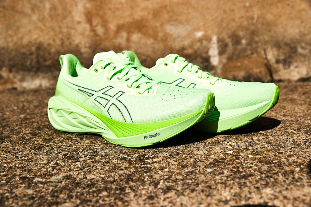 tenis asics feminino athleisure
