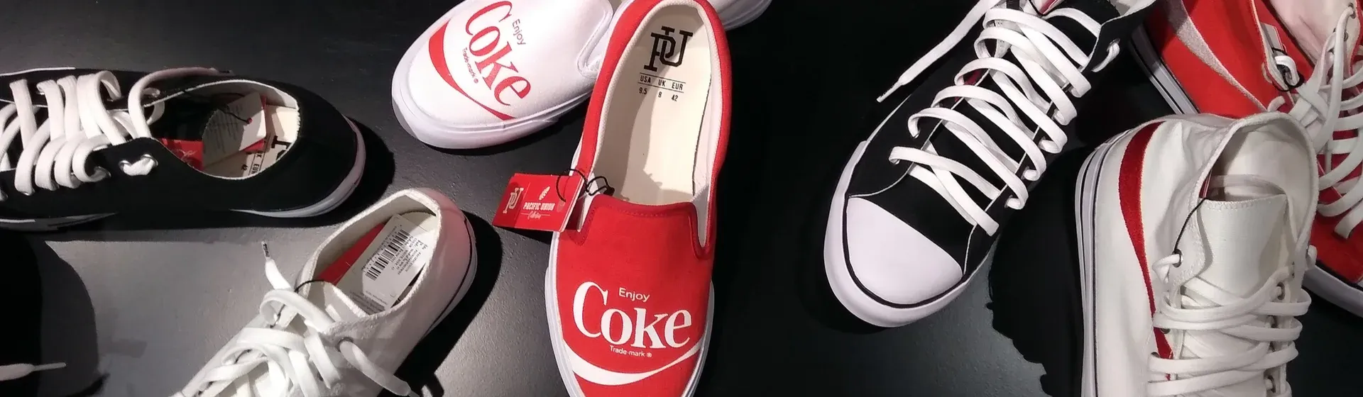 moda tênis Coca-Cola