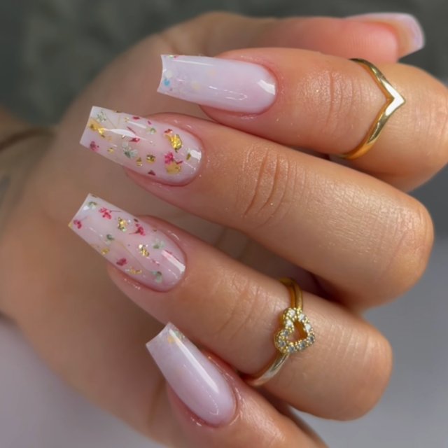 nail art flor seca