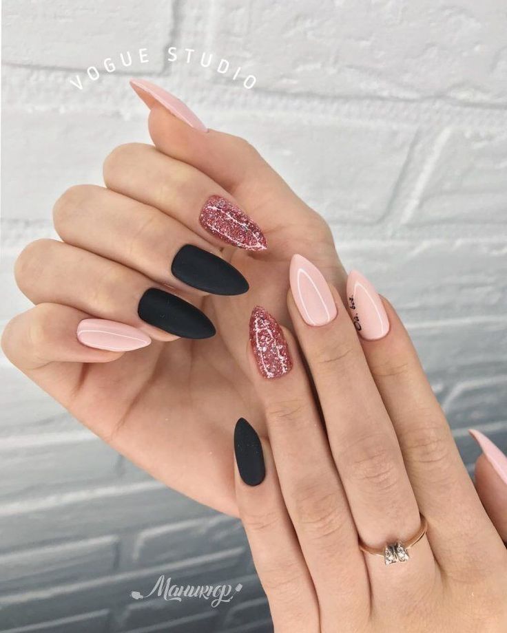 decoração simples unhas amendoadas