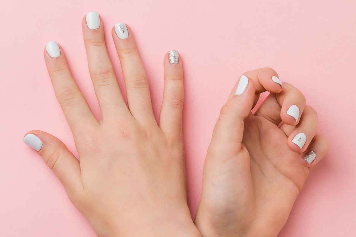unhas delicadas para mãos pequenas