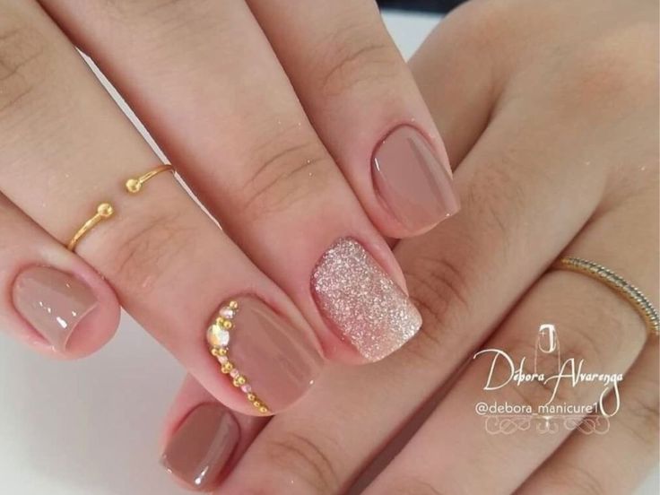 unhas curtas decoradas elegantes