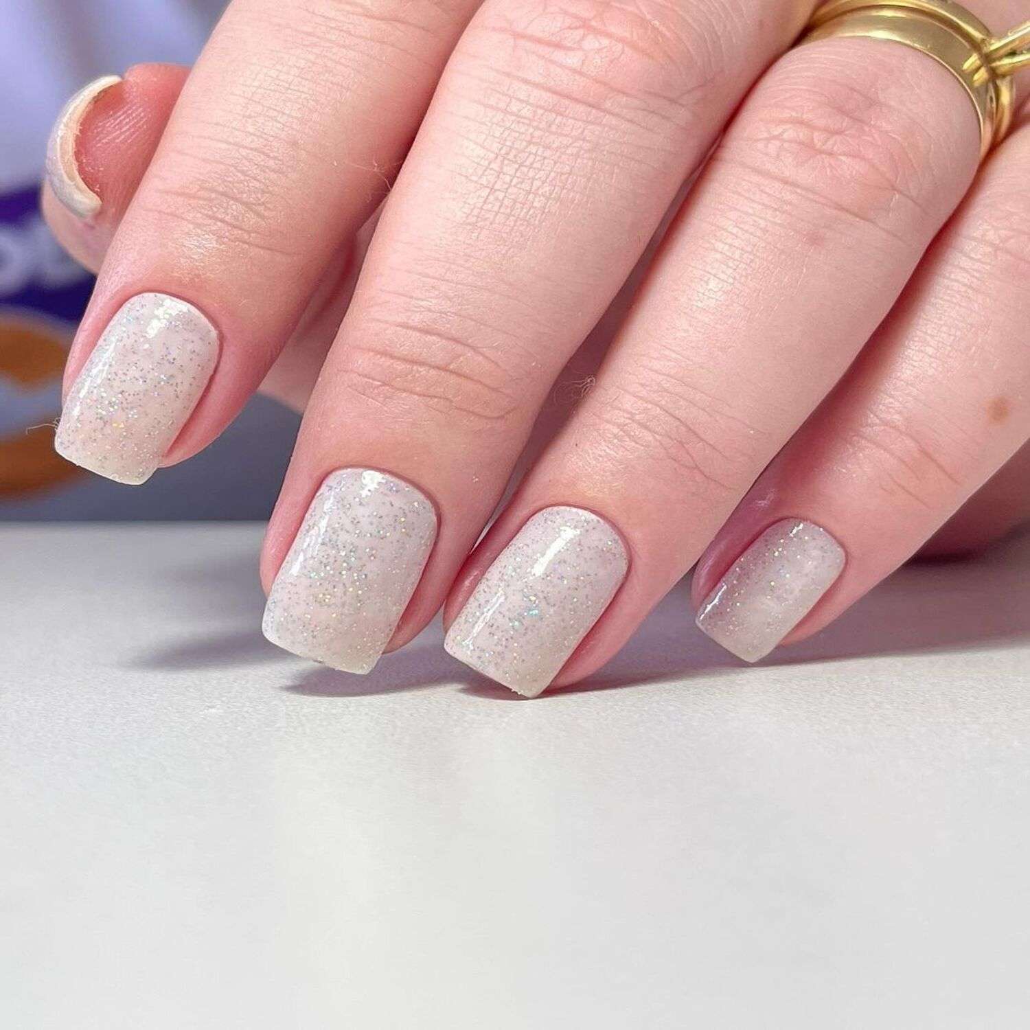 unhas gel curtas elegantes