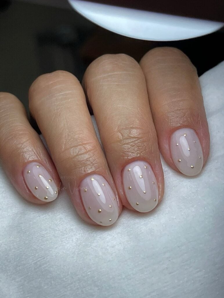 unhas gel curtas baby boomer