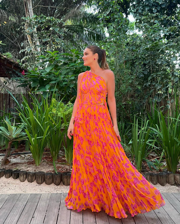 vestido midi para casamento